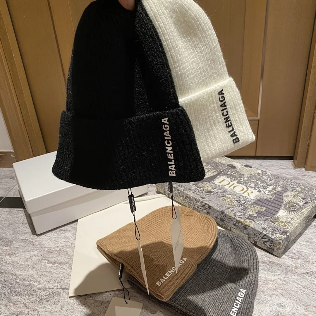 BALENCIAGA 羊绒针织帽
