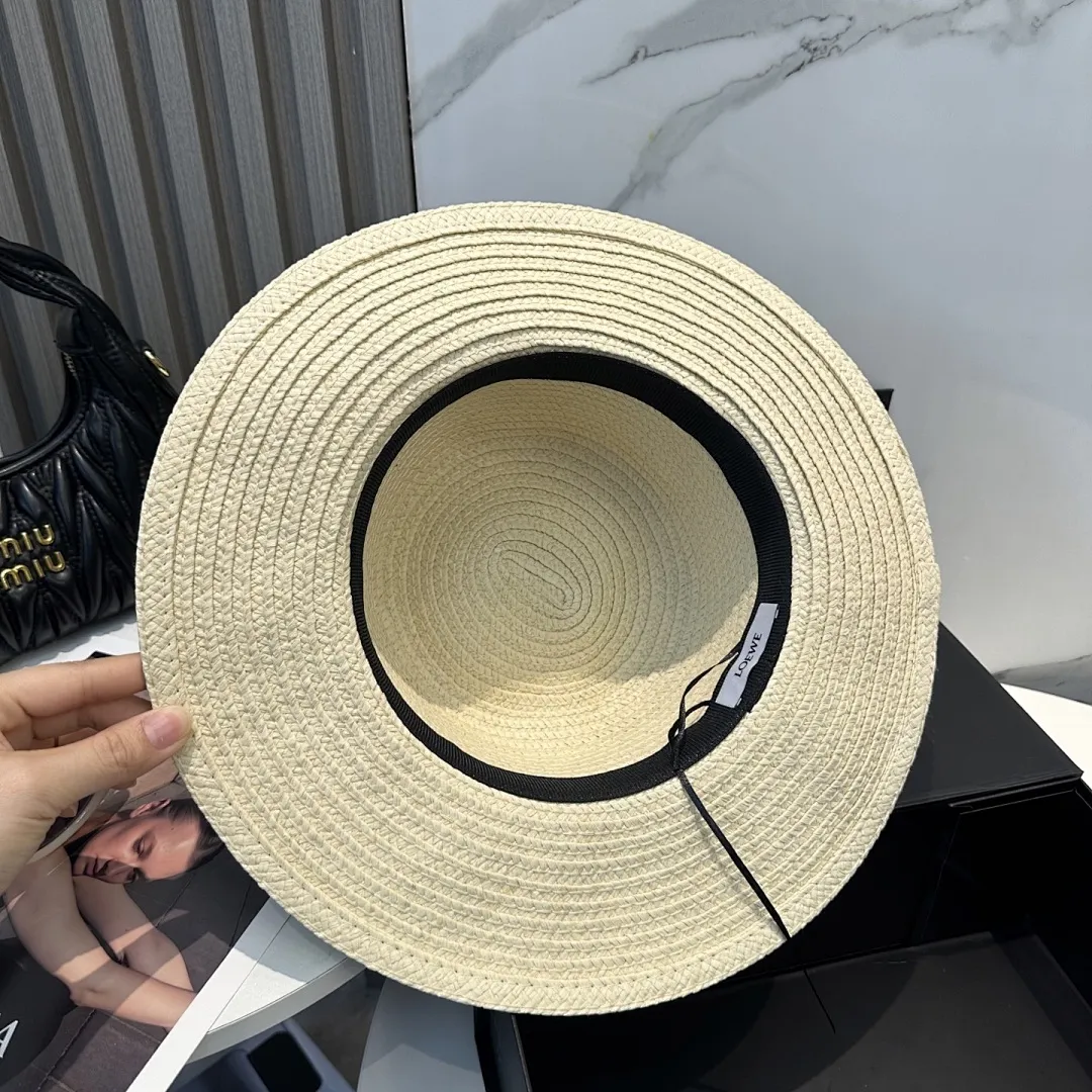 💛配防尘袋 LOEWE罗意威】2025新款草编大牌织带编织草帽,度假休闲必备,优雅大方的一款