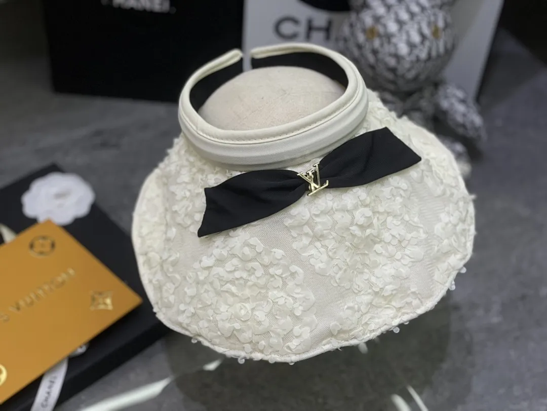 Lv 蝴蝶结蕾丝空顶帽