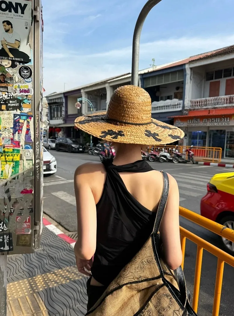 跑量🉐115 定制款，不退换！ 上新ꫛꫀꪝ ❥—— 🆕超赞克罗心十字架麦秆草大边盆帽 🪄少量现货 赶快报单 🖤出游度假拍照必备单品 📸超级出片