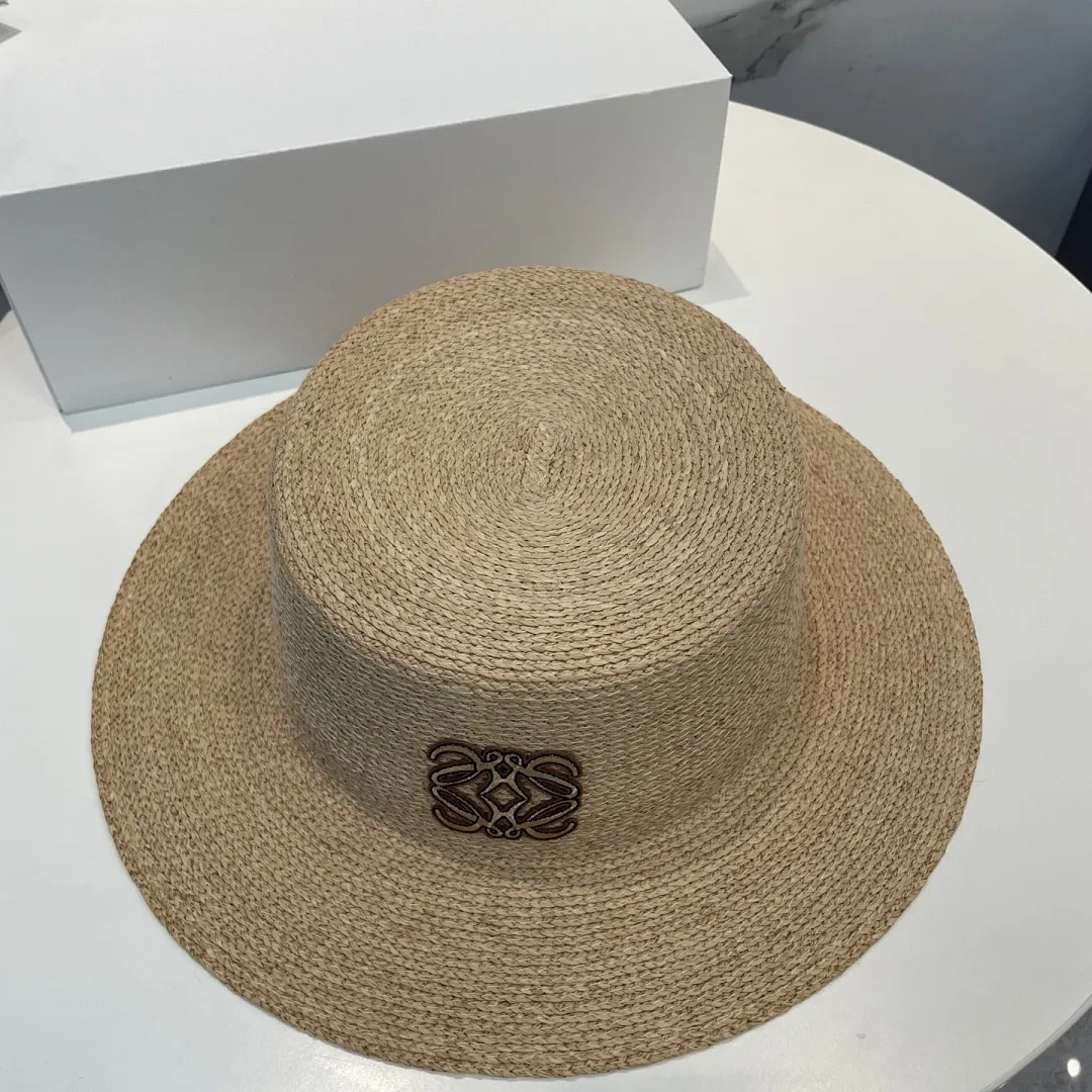 Loewe罗意威 2025新款拉菲草帽，纯手工钩织，产量极少，重工打造，专柜同款，头围57cm