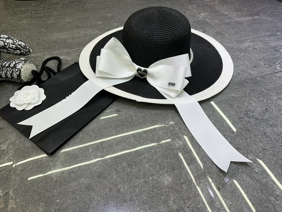 Miumiu 爆款蝴蝶结🎀拼色设计大檐帽