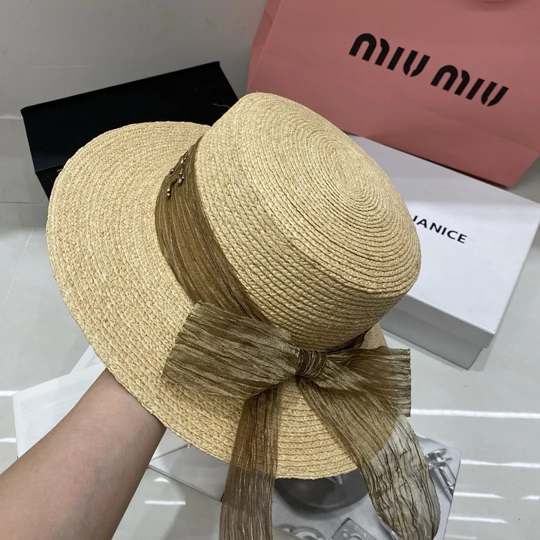 细拉菲草平顶帽