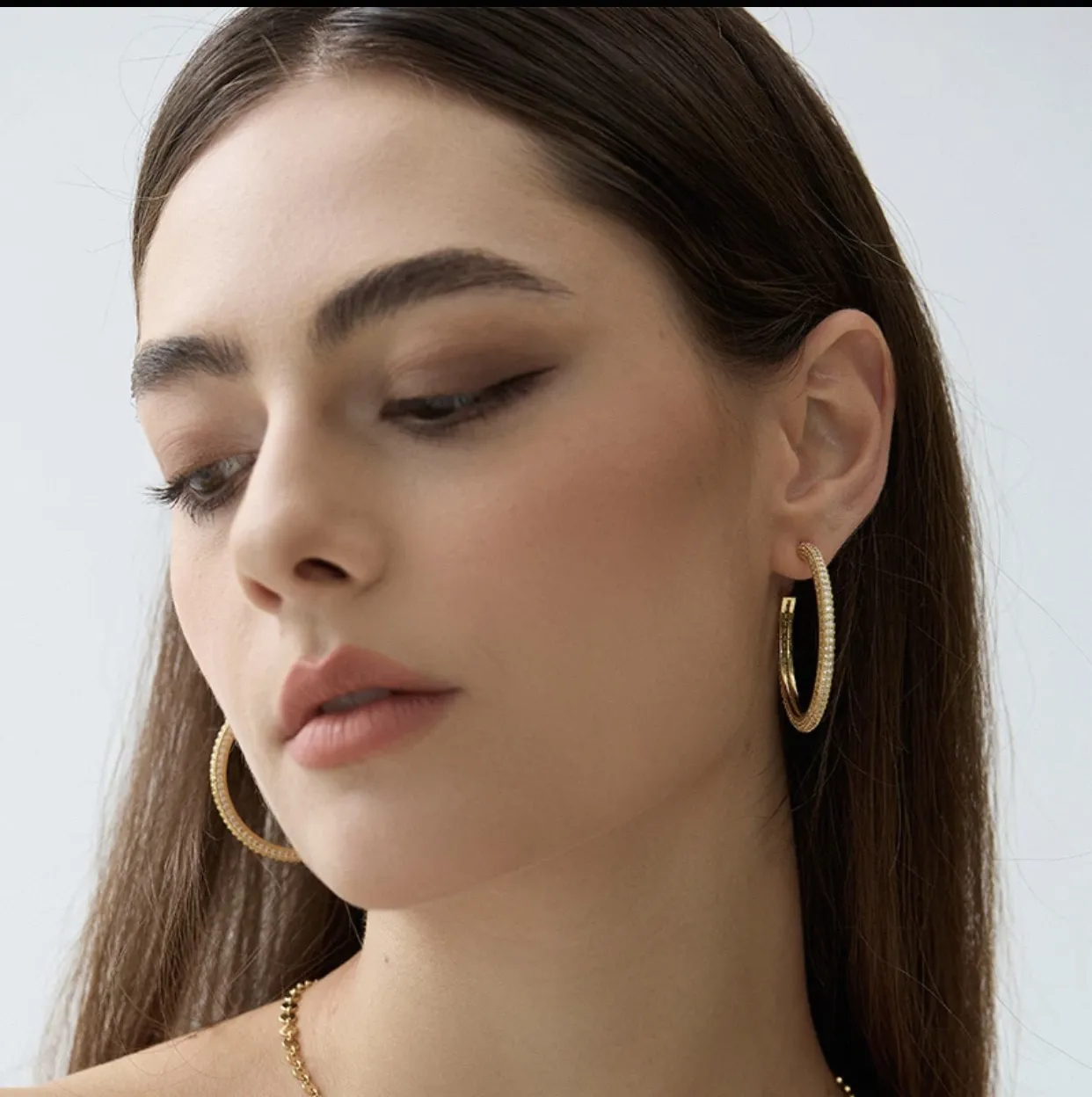 P50KE030 【Cartie*最新款🆕🆕卡地亚玫瑰金镶钻圆形耳环】一致ZP黄铜材质,非常的上镜‼️设计很特别值得入手🔥高级手工坊系列