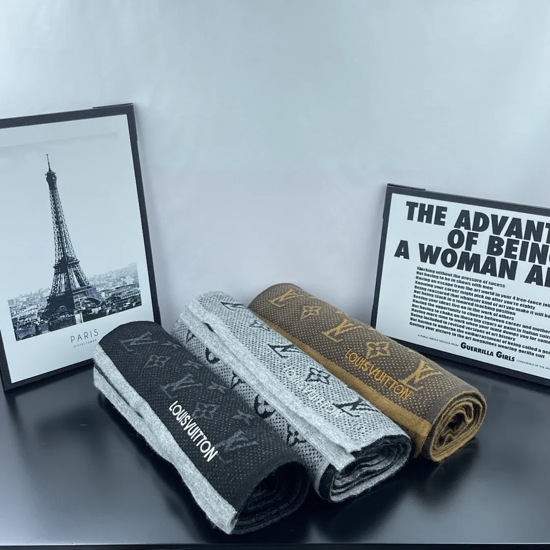 L家 【羊毛套装帽子-帽子➕围巾】经典套装帽子!成分:70%羊毛➕30%兔毛。