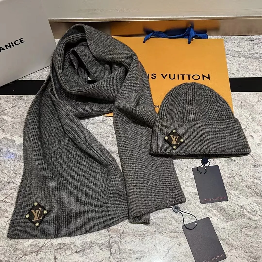 Lv 羊绒针织帽+围巾🧣