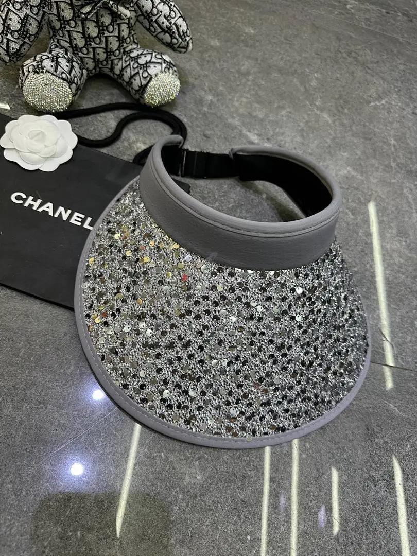 普拉达爆款亮片空顶帽