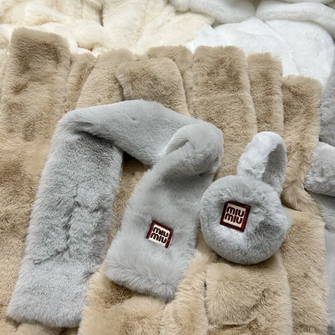 缪缪miumiu 耳罩+围脖套装🔥✈️