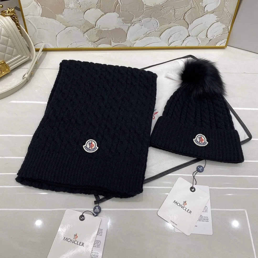 Moncler蒙口 麻花羊绒针织帽(狐狸毛球)+围巾🧣