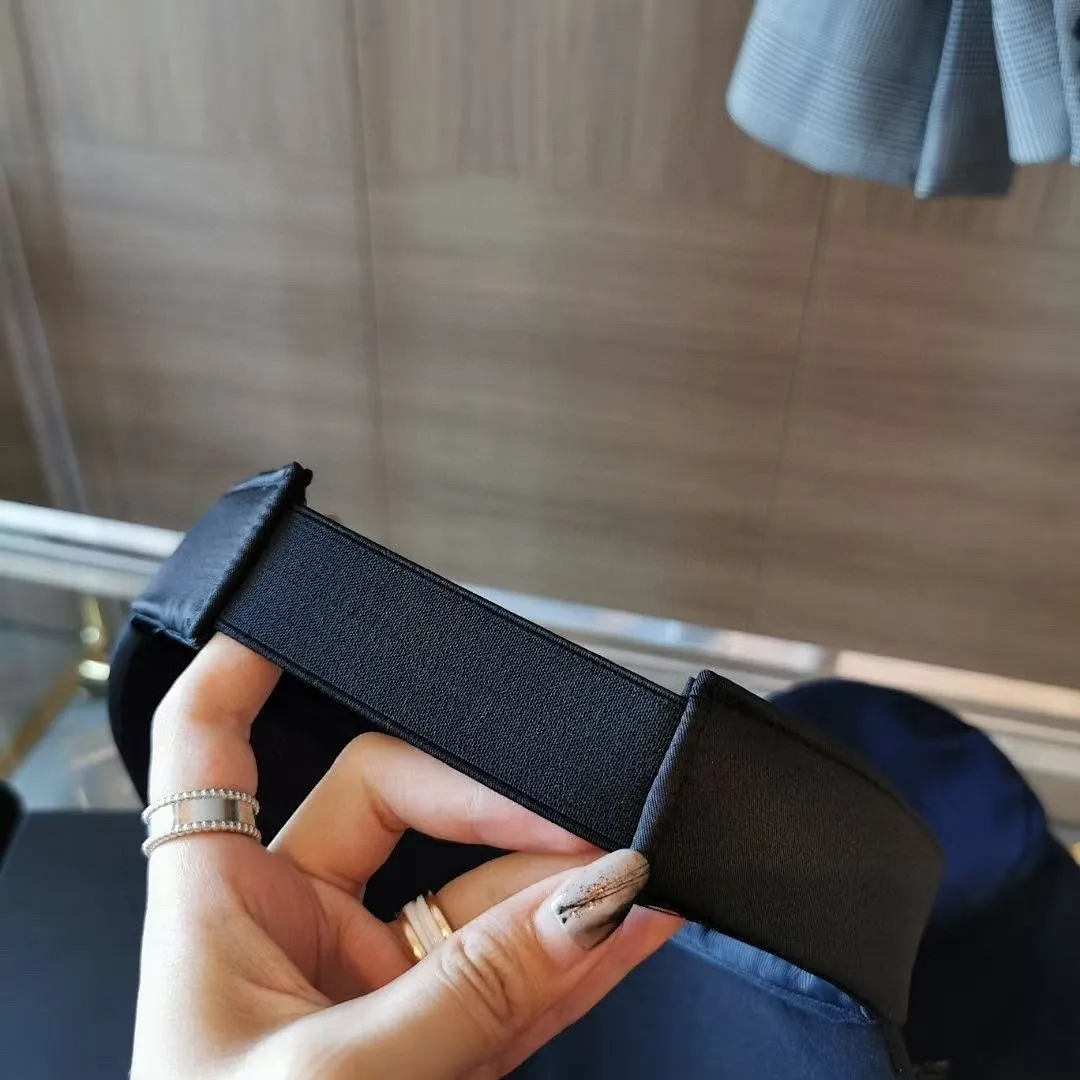 Prad~新款缎面空顶帽