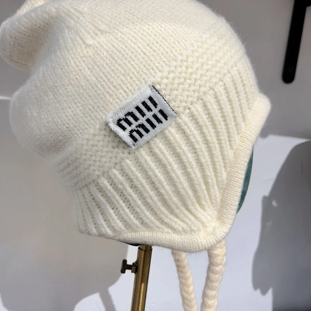 📦❥—秋冬爆款 ⚜️Miu针织护耳帽 💫 明星 网红同款高端货 🖤白色 灰色