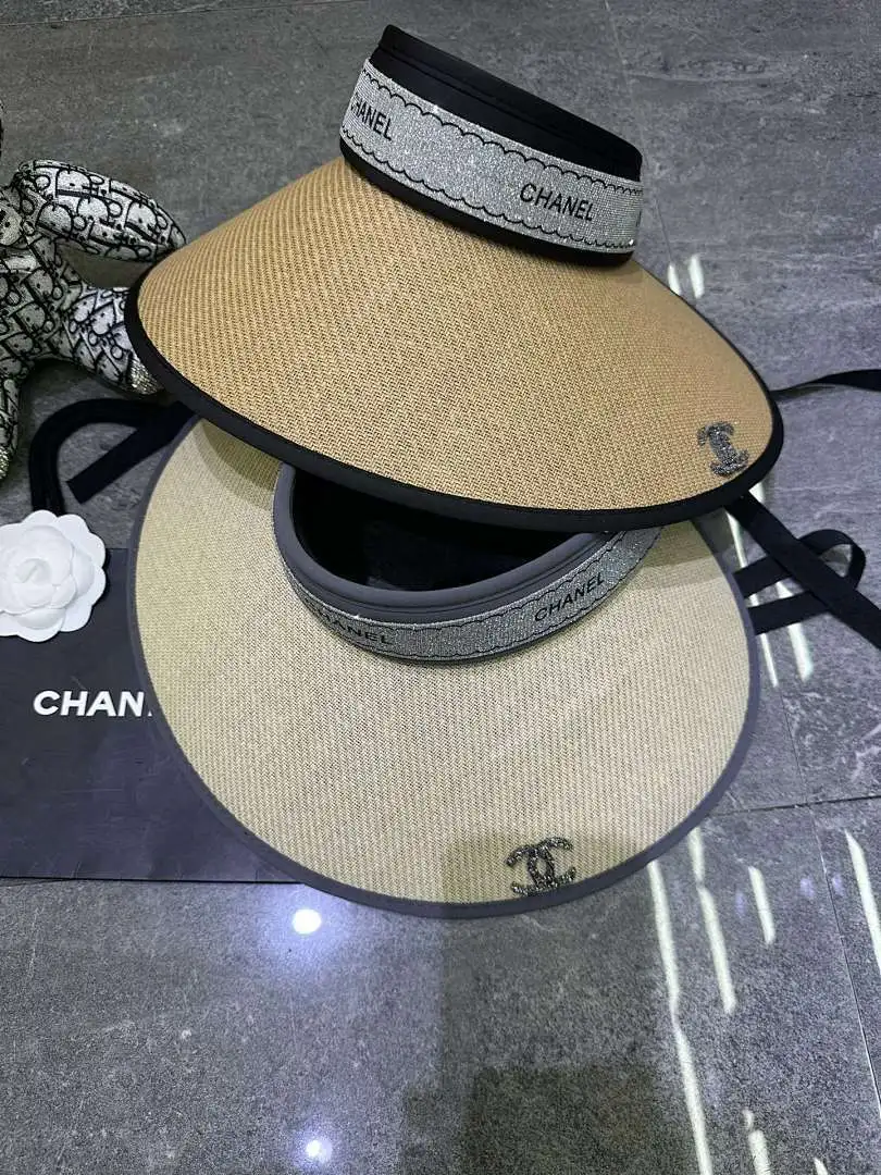 香奈儿爆款空顶帽👒👒超大檐黑胶防晒设计.带防风绳🔥🔥🔥
