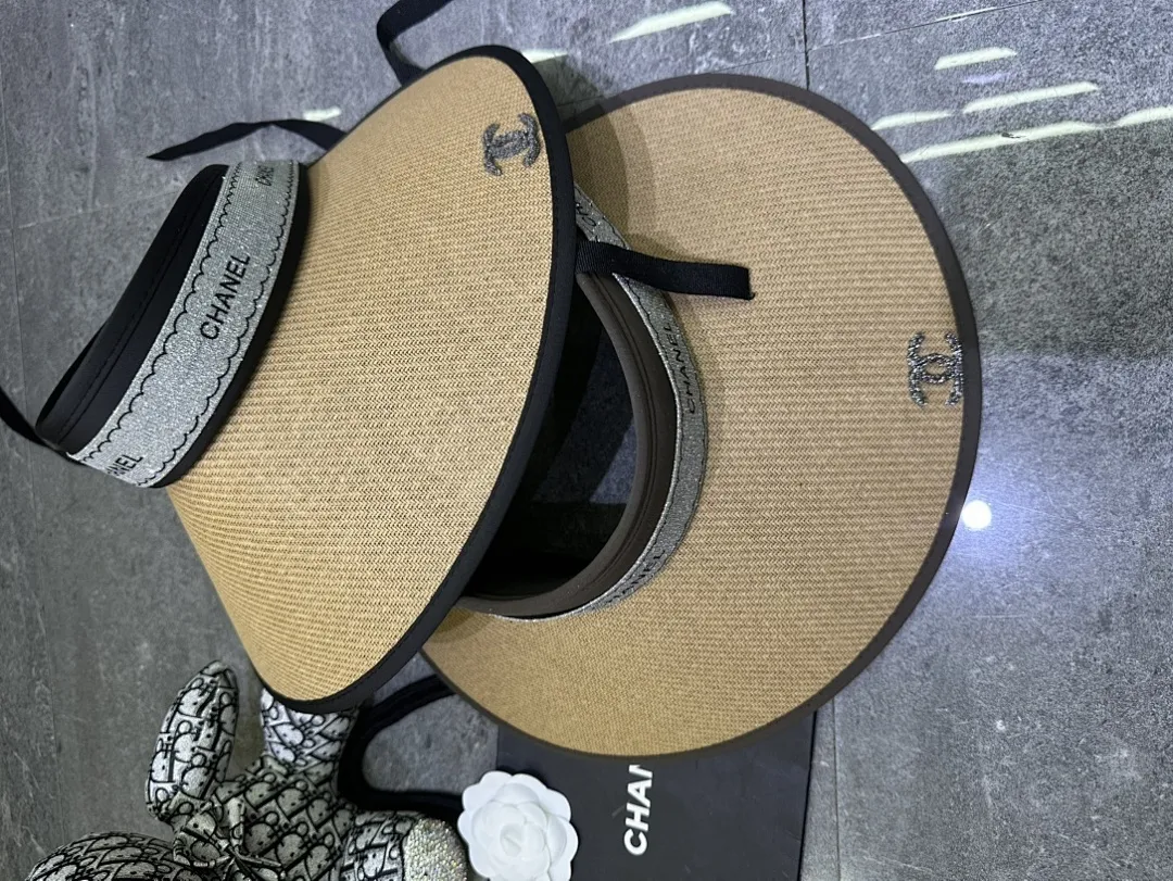 香奈儿爆款空顶帽👒👒超大檐黑胶防晒设计.带防风绳🔥🔥🔥