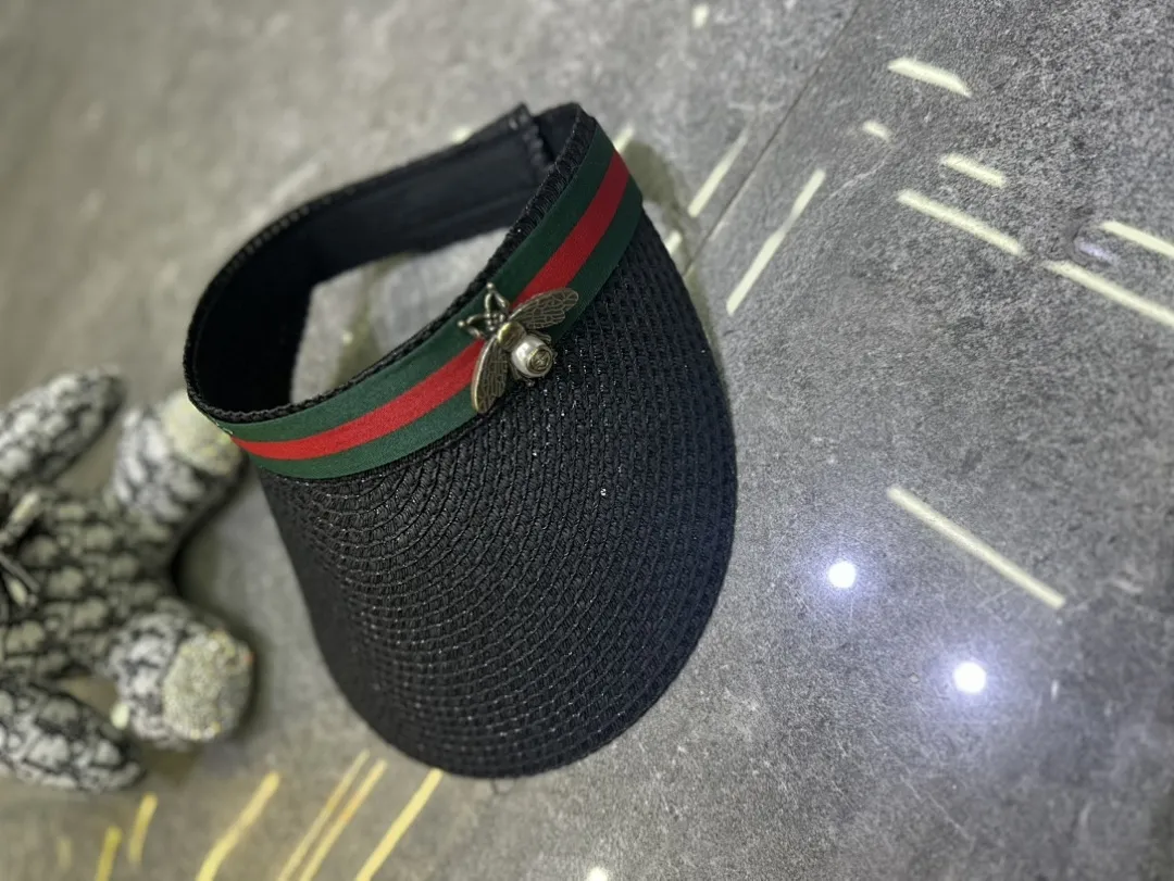 Gucci 爆款蜜蜂🐝空顶帽
