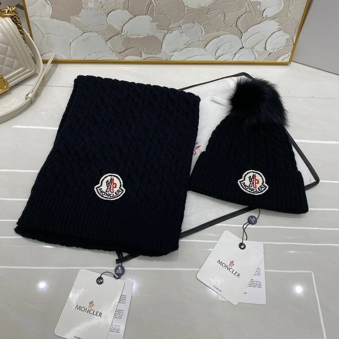 Moncler蒙口 麻花羊绒针织帽(狐狸毛球)+围巾🧣