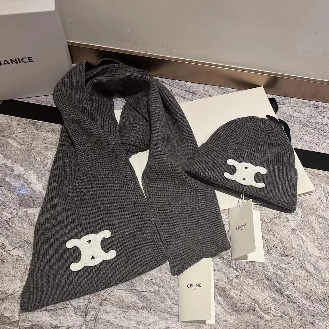 Celine 羊绒针织帽+围巾🧣