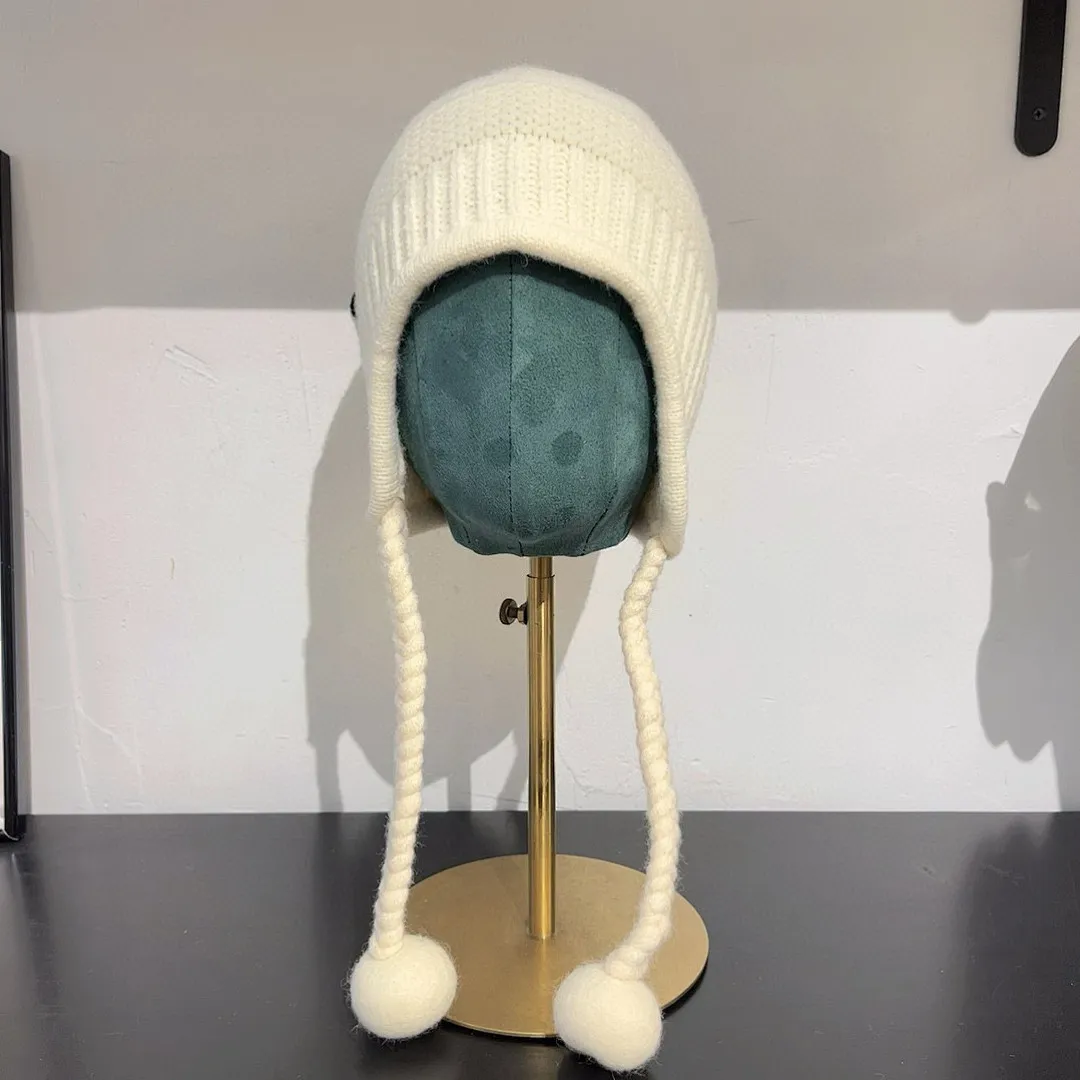 📦❥—秋冬爆款 ⚜️Miu针织护耳帽 💫 明星 网红同款高端货 🖤白色 灰色