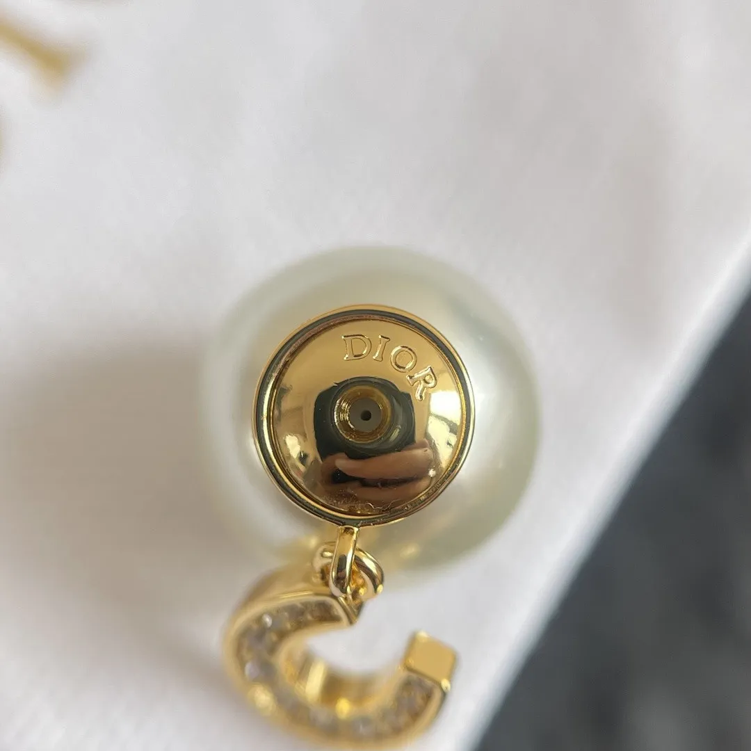 DIOR 073