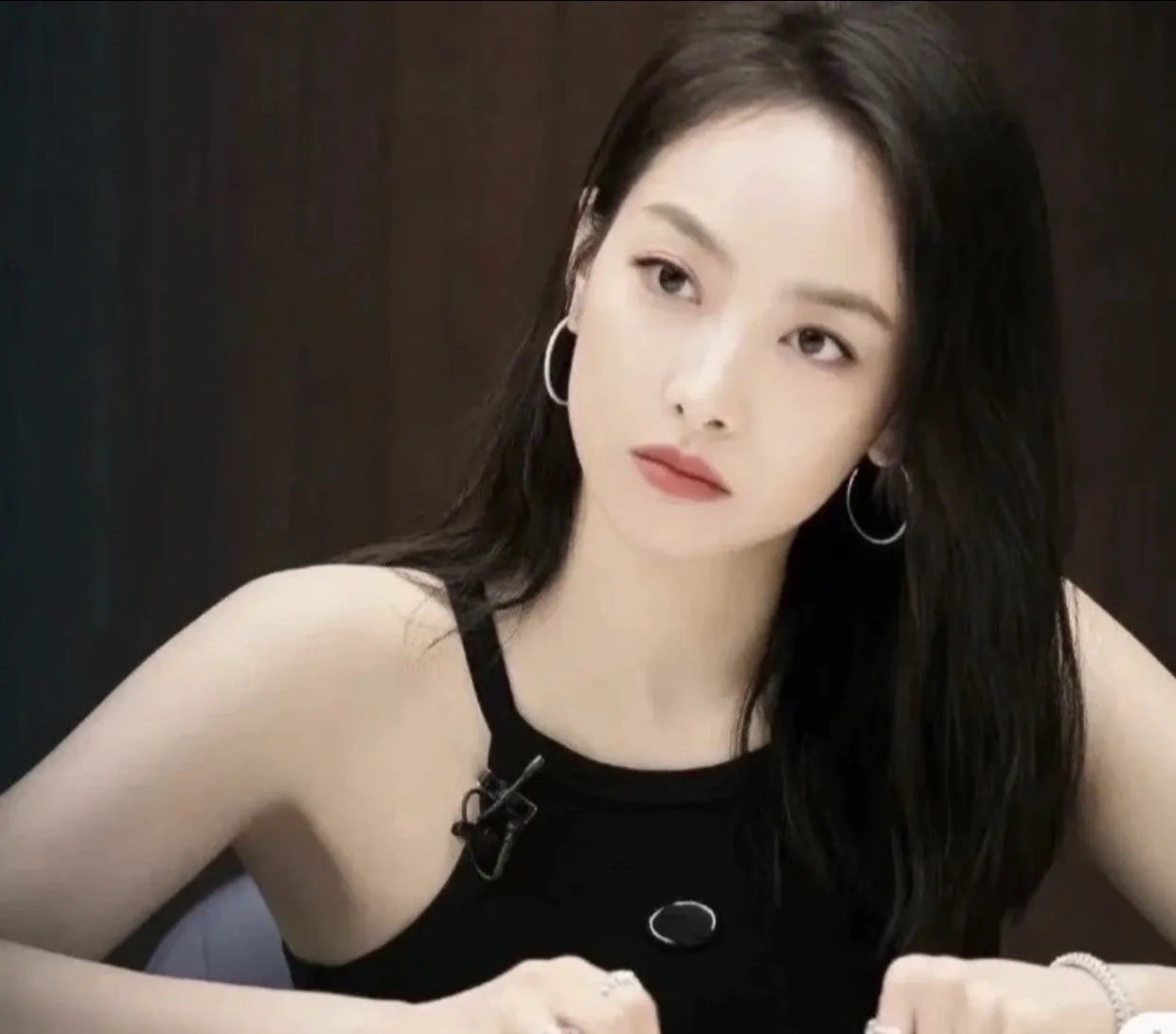 P50KE030 【Cartie*最新款🆕🆕卡地亚玫瑰金镶钻圆形耳环】一致ZP黄铜材质，非常的上镜‼️设计很特别值得入手🔥高级手工坊系列