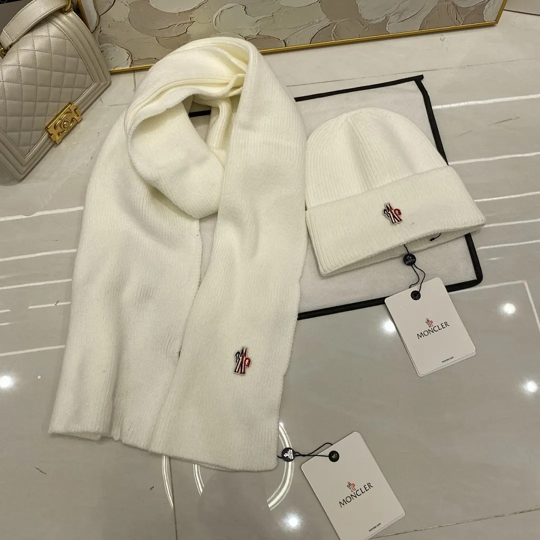 Moncler 羊绒针织帽+围巾🧣
