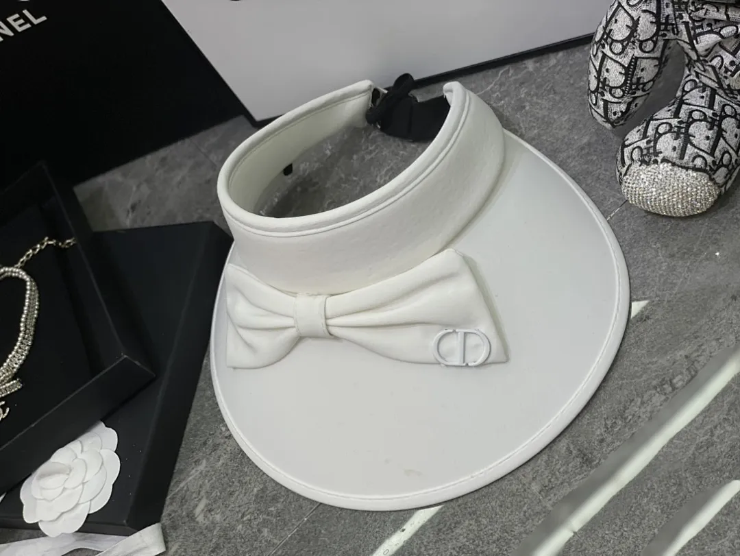 迪奥蝴蝶结冰丝空顶帽