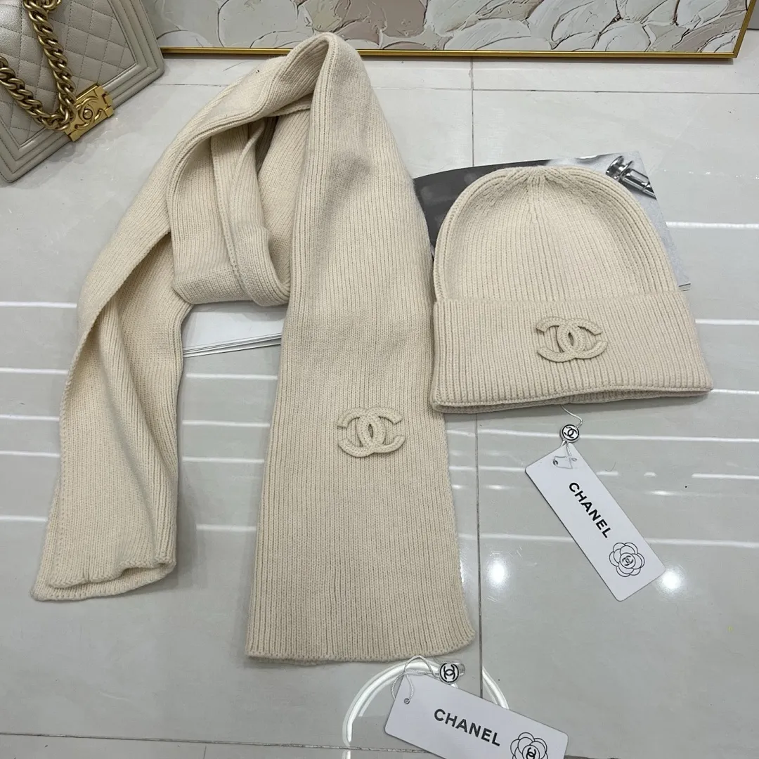 Chanel 羊绒针织帽+围巾🧣