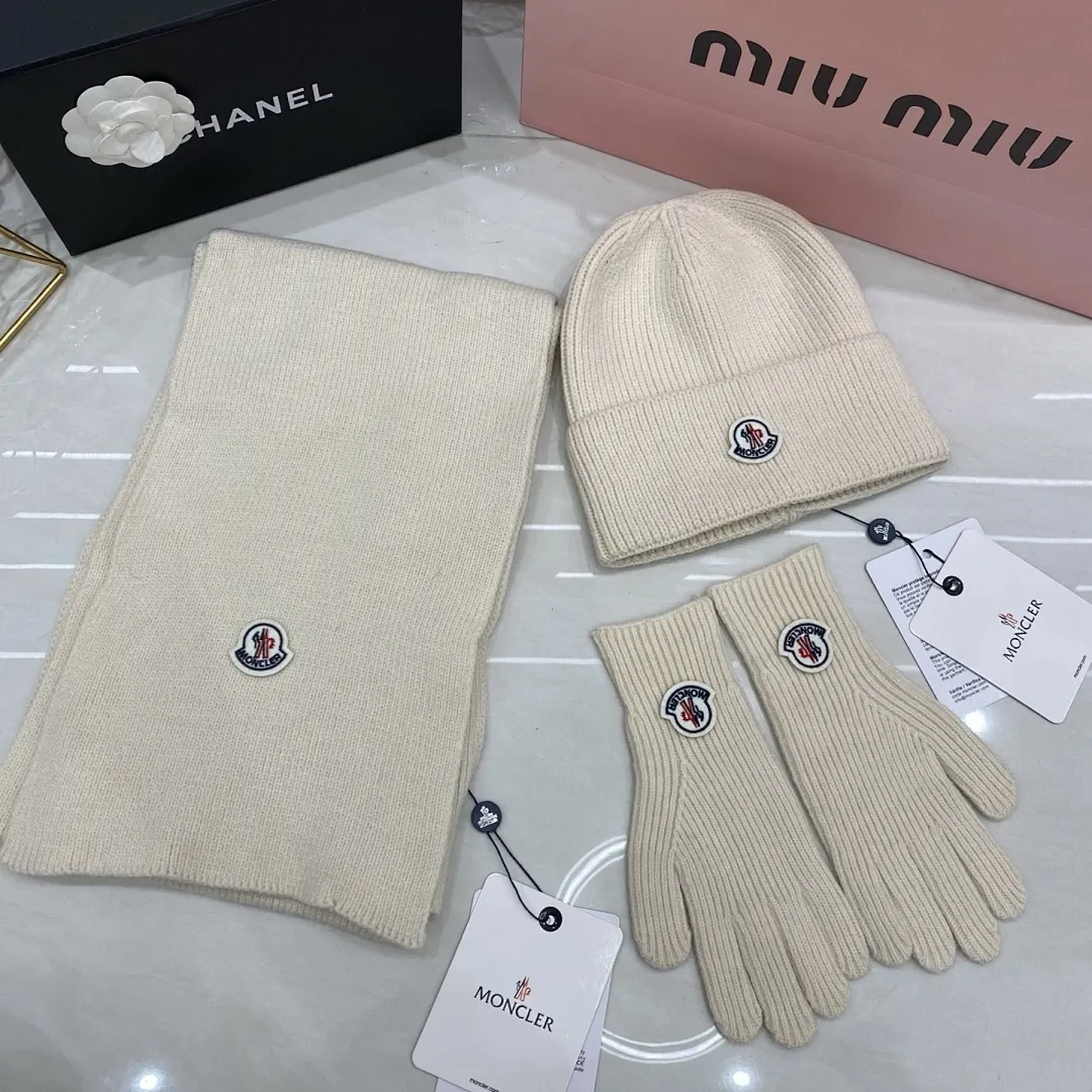 Moncler 三件套 羊绒针织帽+围巾🧣+手套🧤