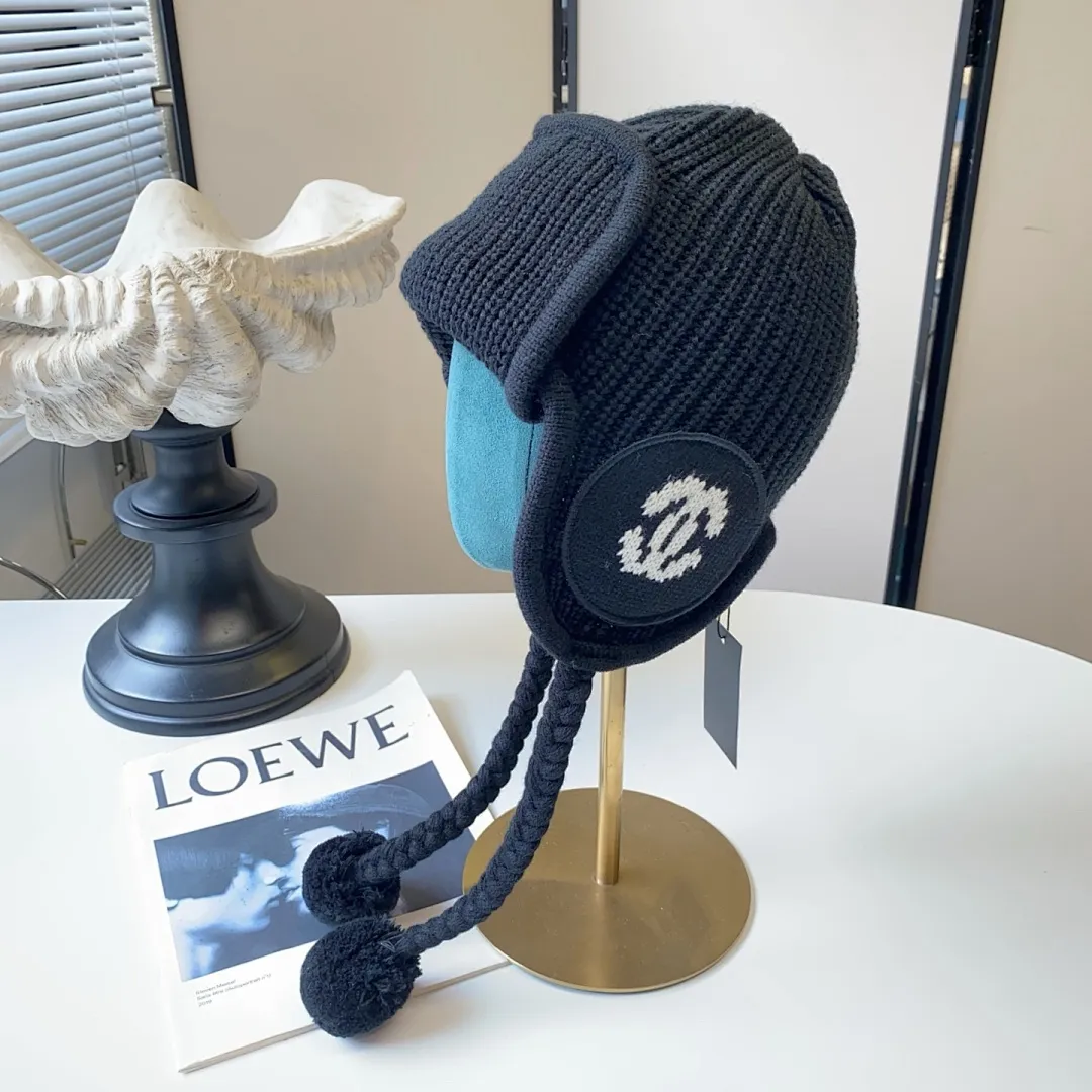 🆕出货出货 ❄️25小香秋冬新款珍珠护耳帽 ✨爆款超级百搭 🔥秋冬必备单品齐色出货 🛒白色 黑色