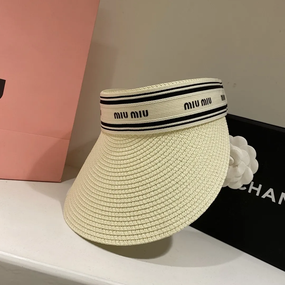 miumiu缪缪 空顶帽