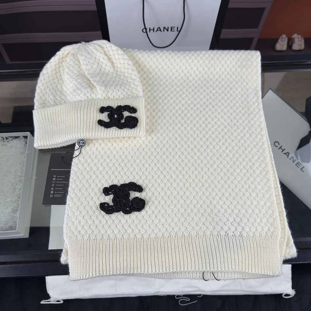 小香 羊毛套装含50%羊毛