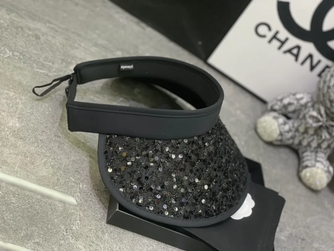 迪奥爆款亮片空顶帽