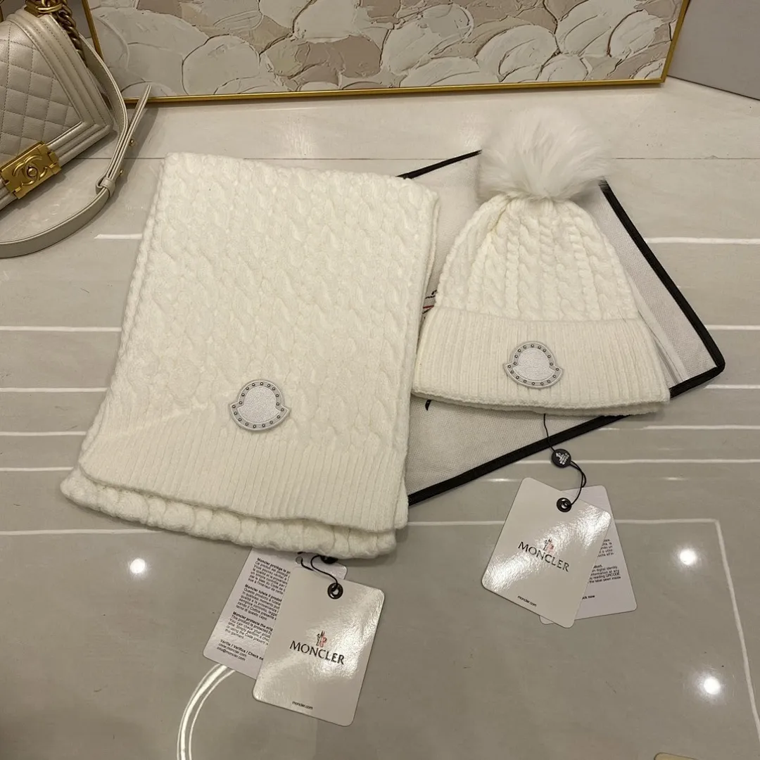 Moncler蒙口 麻花羊绒针织帽（狐狸毛球）+围巾🧣