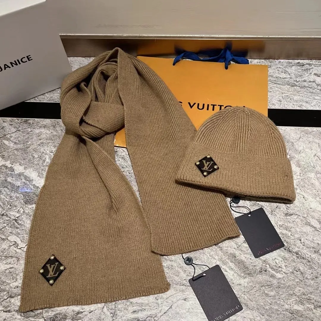 Lv 羊绒针织帽+围巾🧣