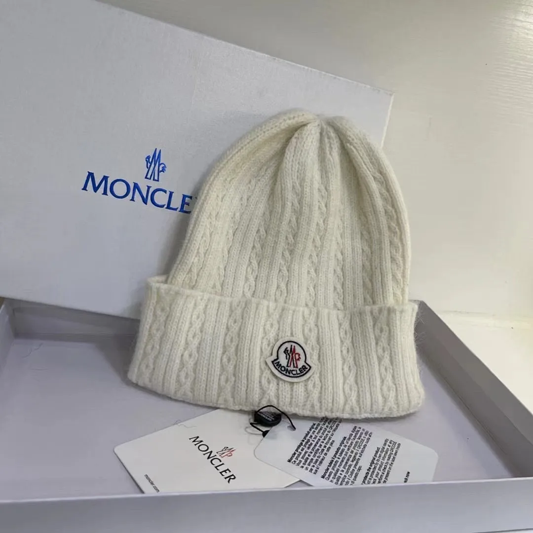 MONCLER 兔毛麻花针织帽