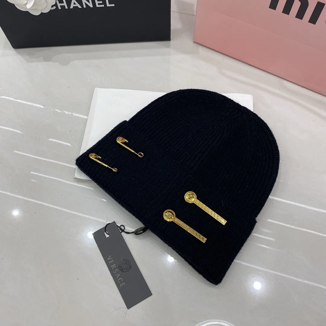 Versace范思哲 羊绒针织帽