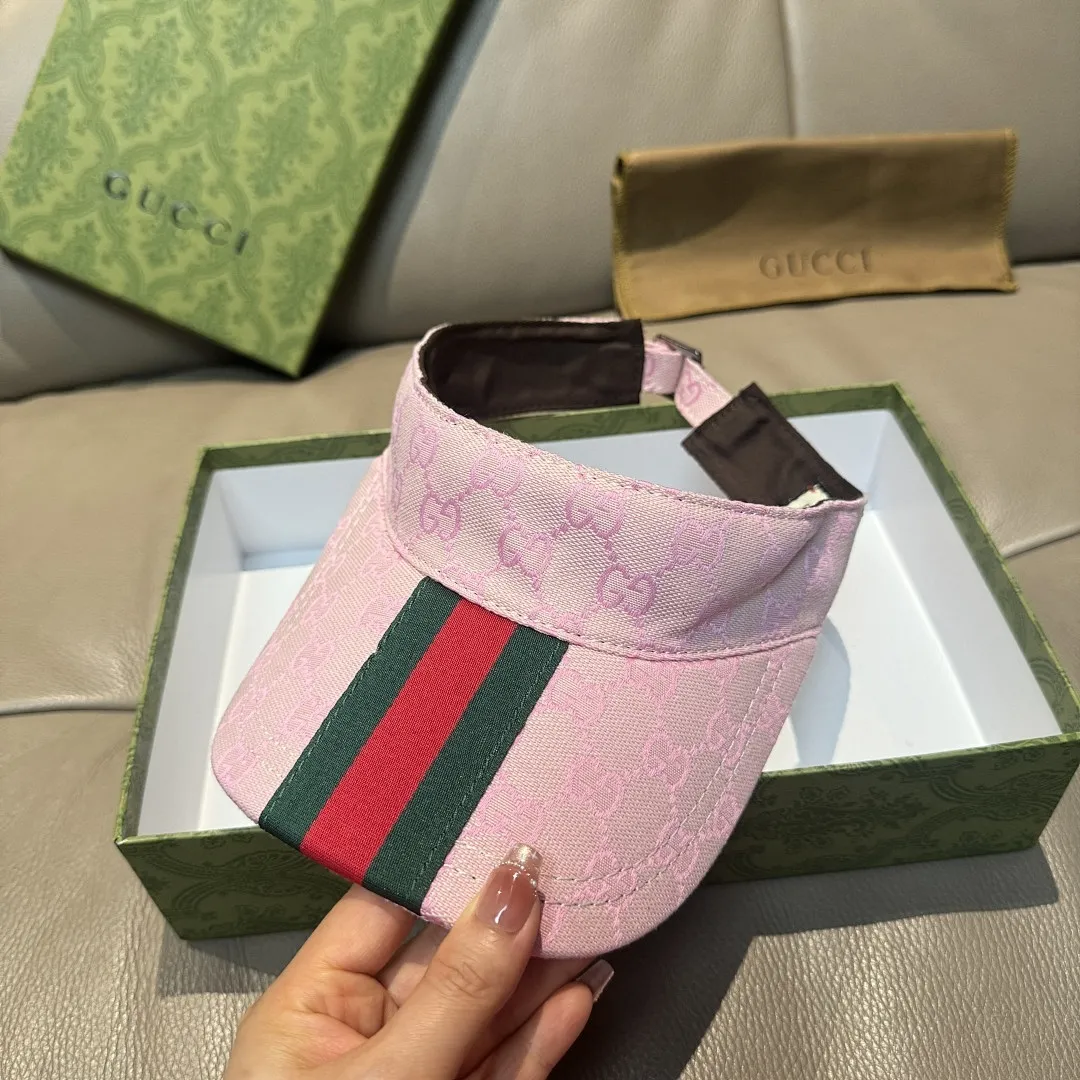 原单版本出货! Gucci(古奇)最新原单宽版织带空顶帽。专柜1:1开模订制,最高版本,原版帆布料,轻盈透气!实物拍摄,四季百搭男女适用,基础头围56,贴片可调节。