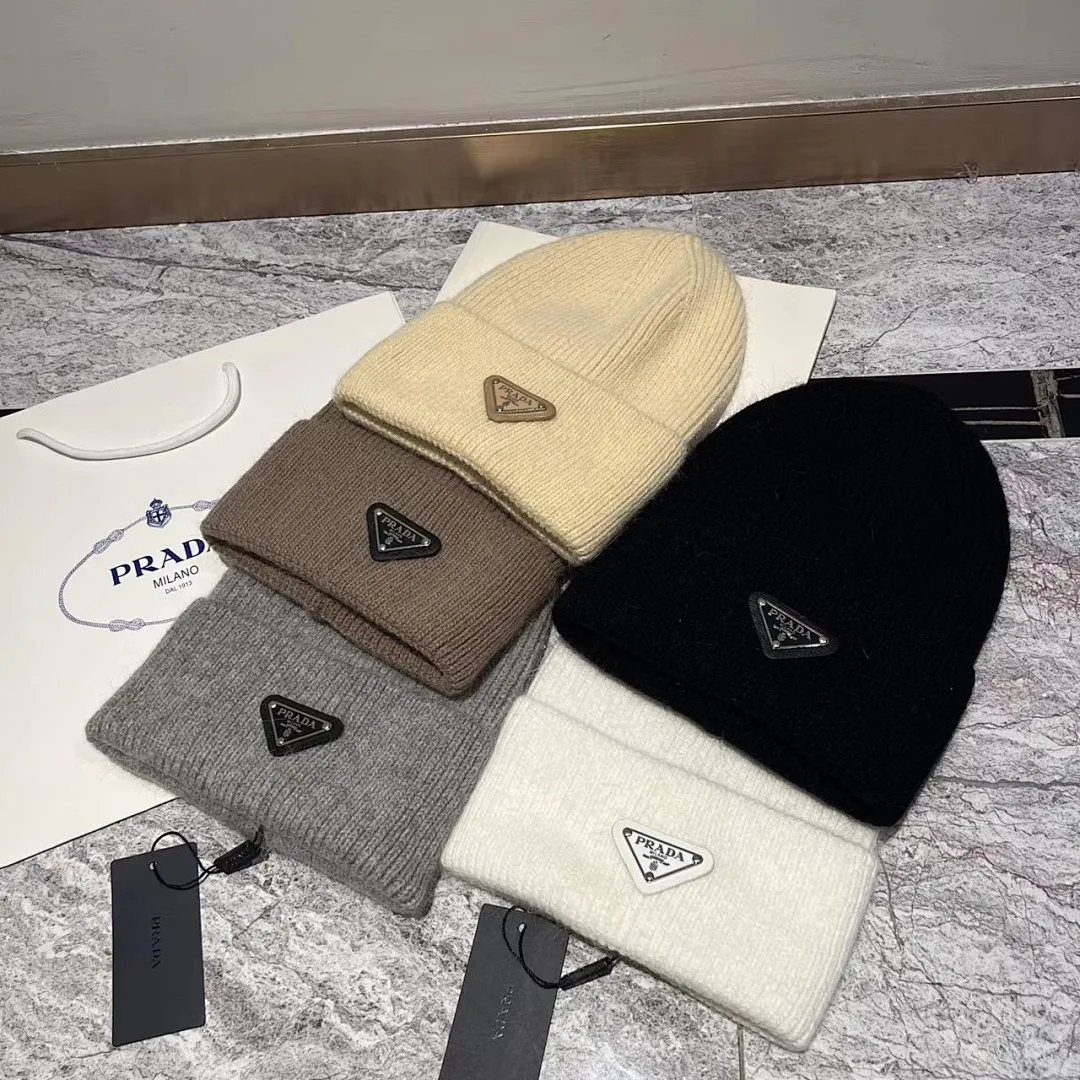 PRADA 兔毛针织帽