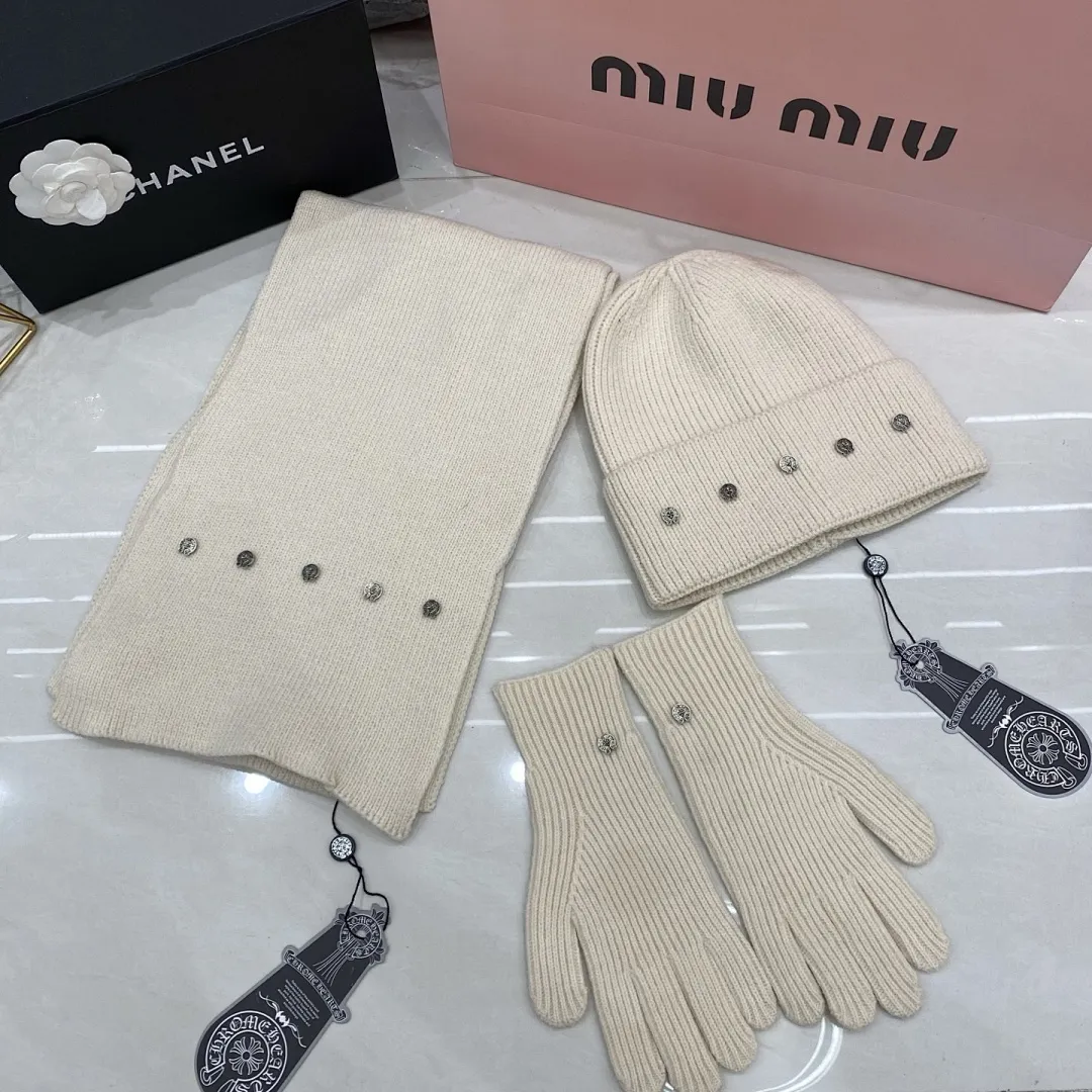 克罗心 三件套 羊绒针织帽+围巾🧣+手套🧤