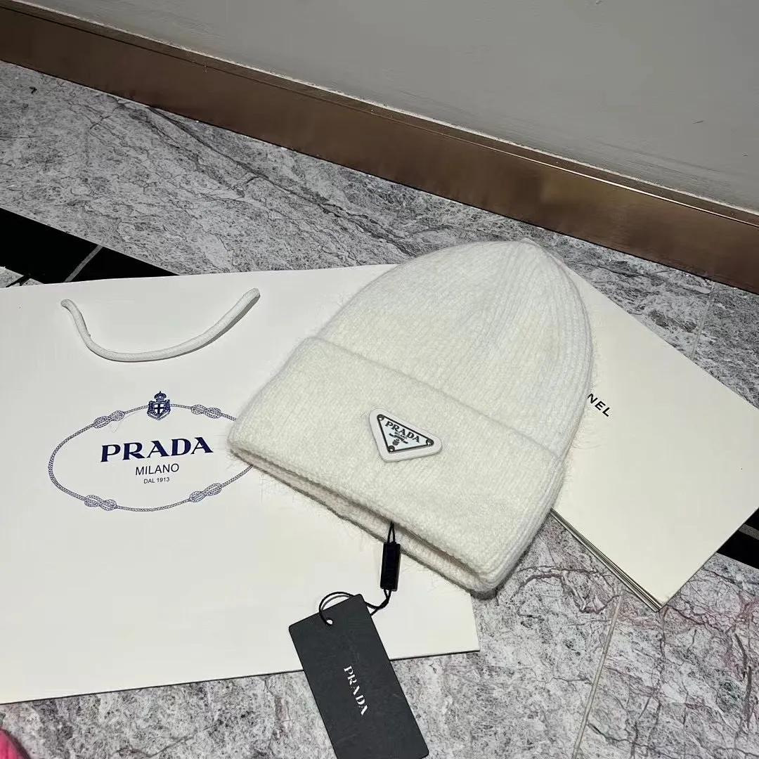 PRADA 兔毛针织帽