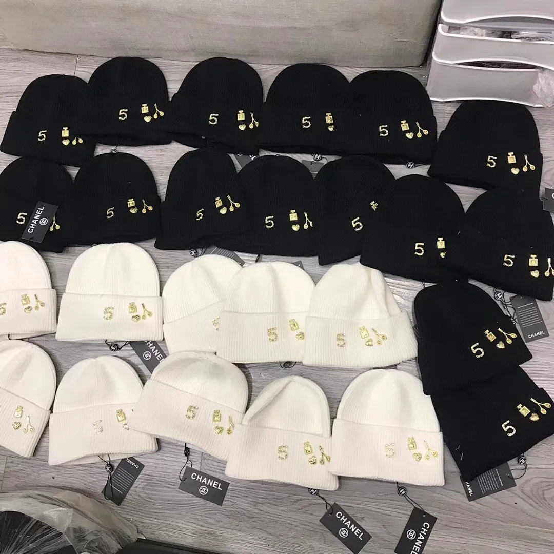 Chanel 羊绒针织帽