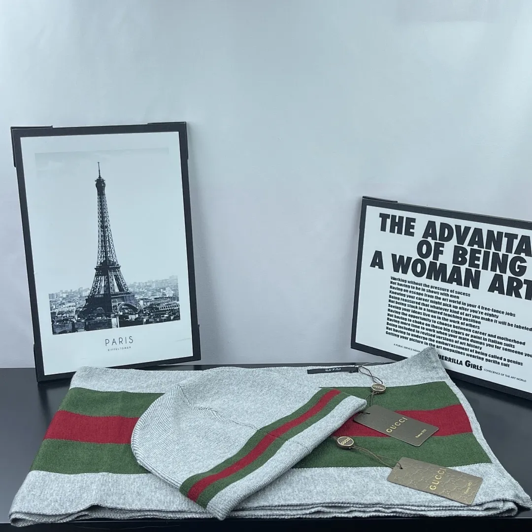 G家 【羊毛套装帽子-帽子➕围巾】经典套装帽子！成分：70%羊毛➕30%兔毛。