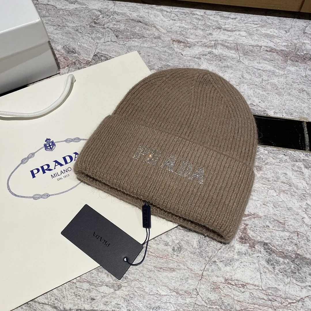 PRADA 兔毛针织帽