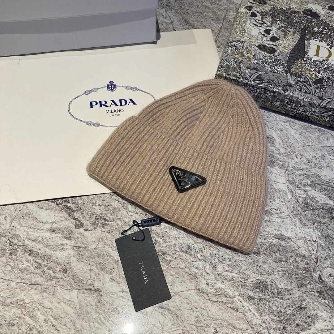 PRADA 兔毛针织帽
