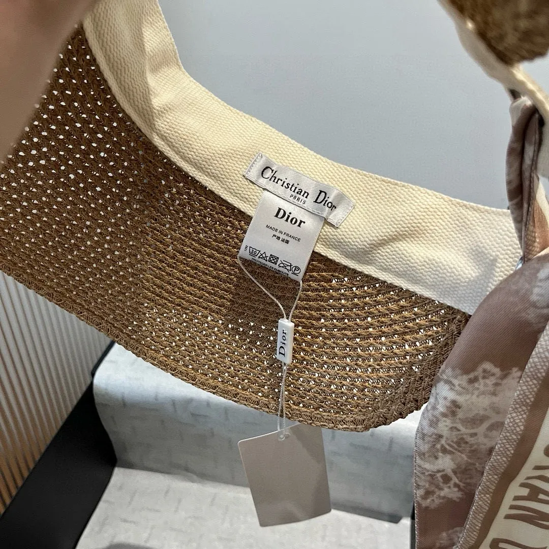 原单货，高颜值女孩必备DIOR夏日新款丝巾遮阳帽大帽檐 我顶着大太阳，只想为你撑伞 没人为你撑伞，那就来顶DIOR遮阳帽[耶]