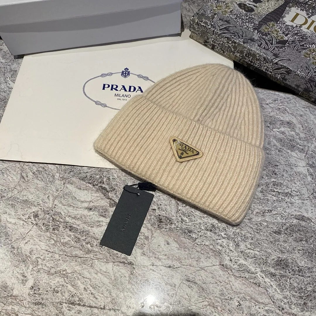 PRADA 兔毛针织帽
