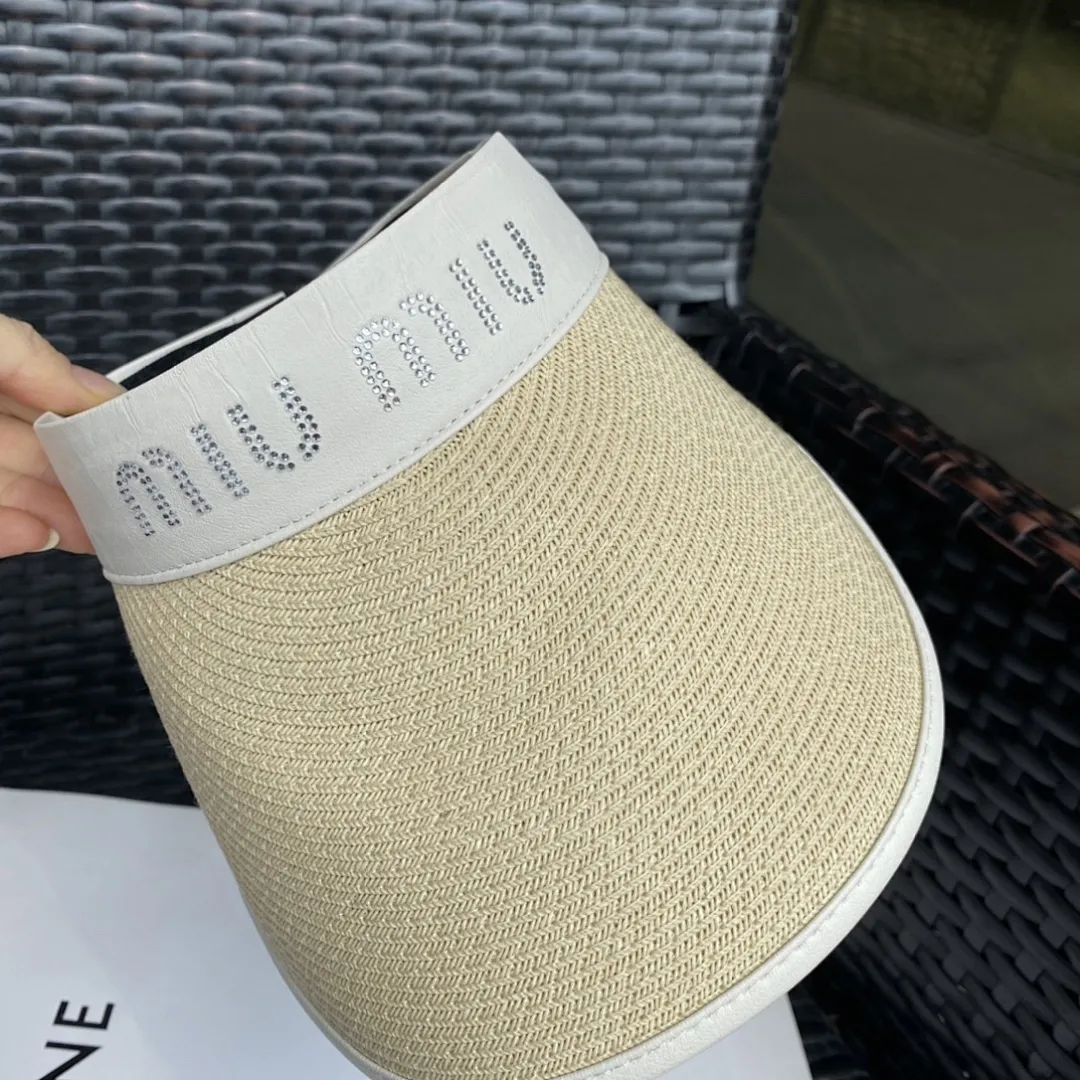 MiuMiu 新款空顶帽