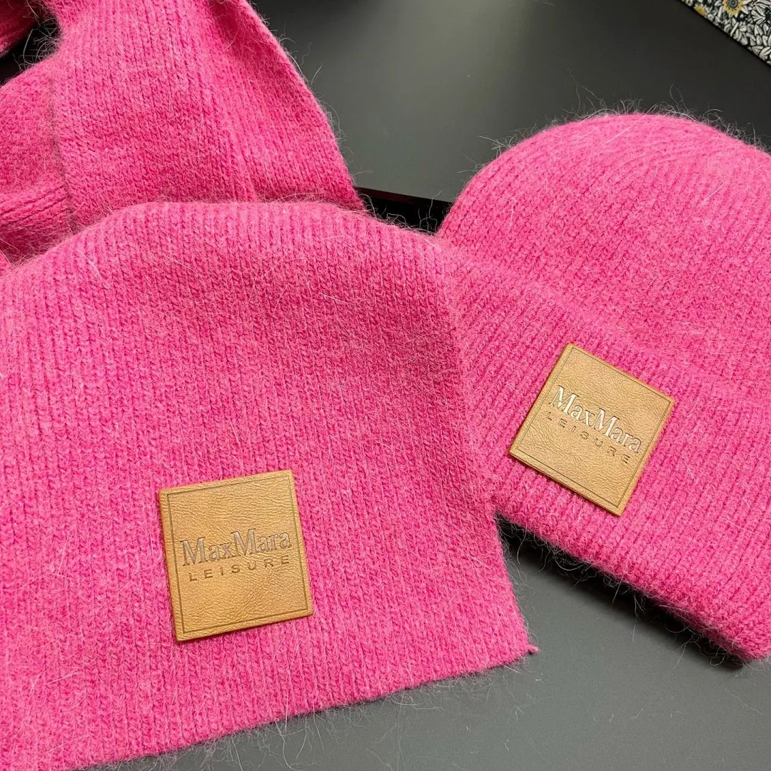 MaxMara 兔毛 冷帽+围巾套装❤️