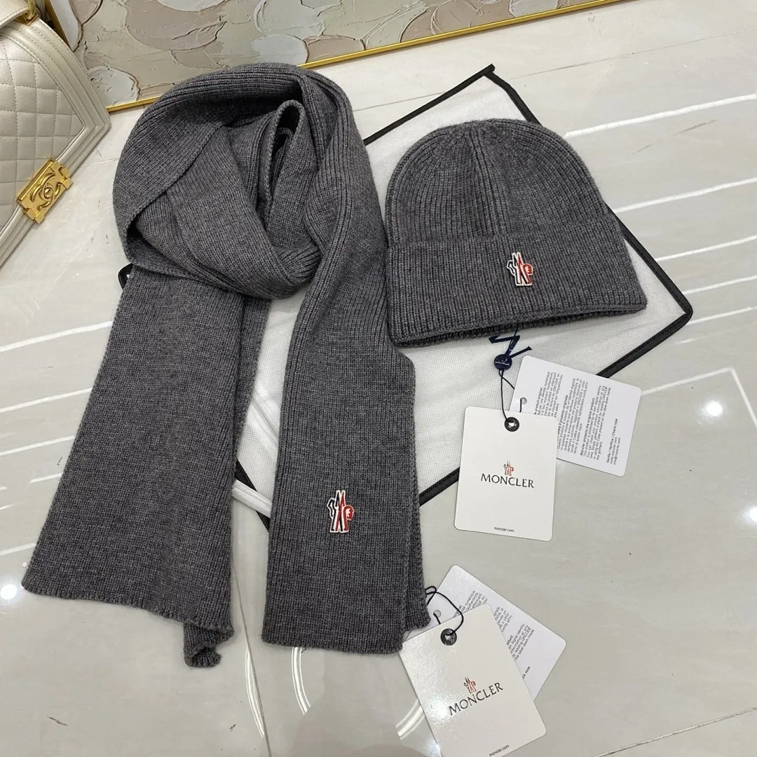 Moncler 羊绒针织帽+围巾🧣