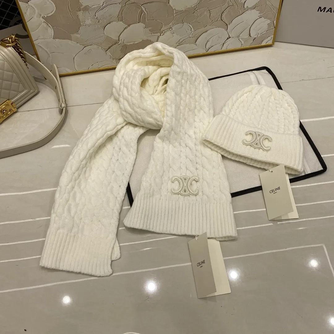 Celine赛琳 麻花羊绒针织帽+围巾🧣