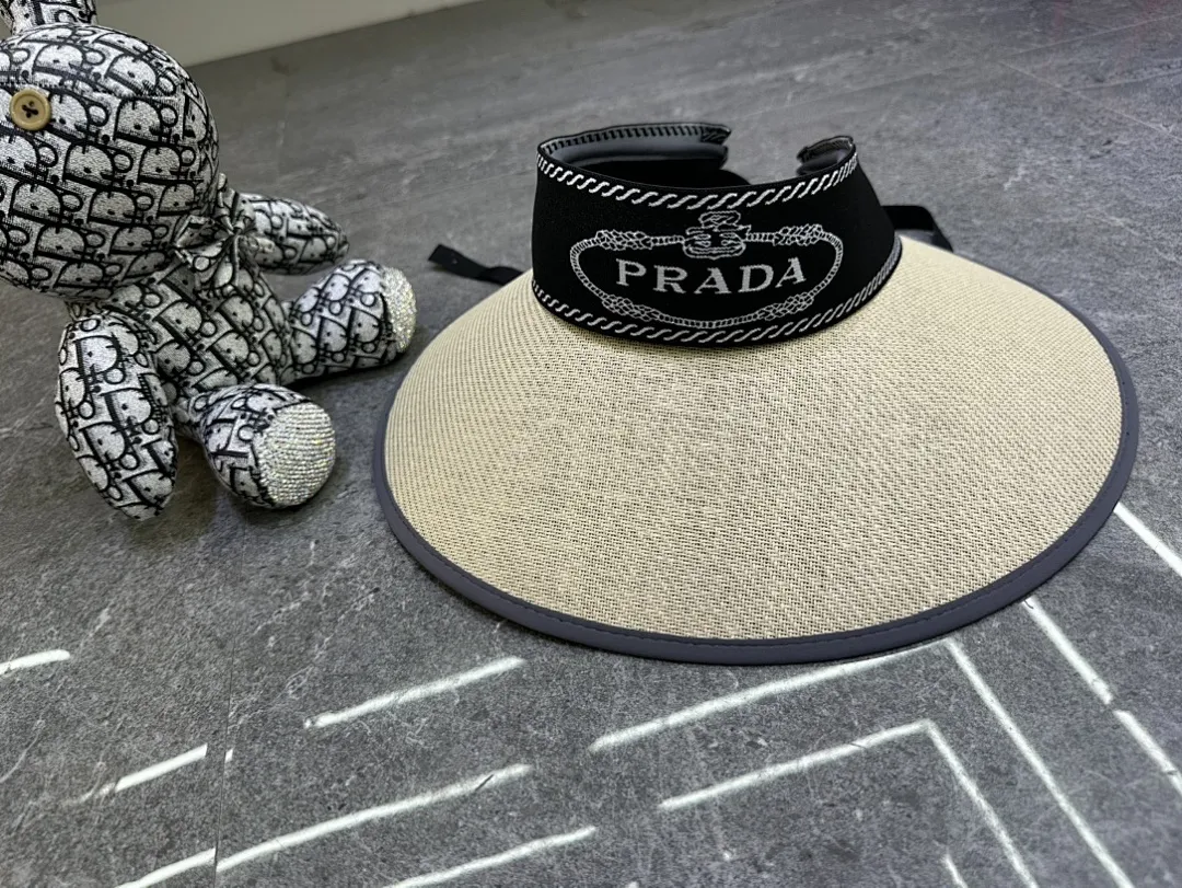 普拉达超大檐空顶帽